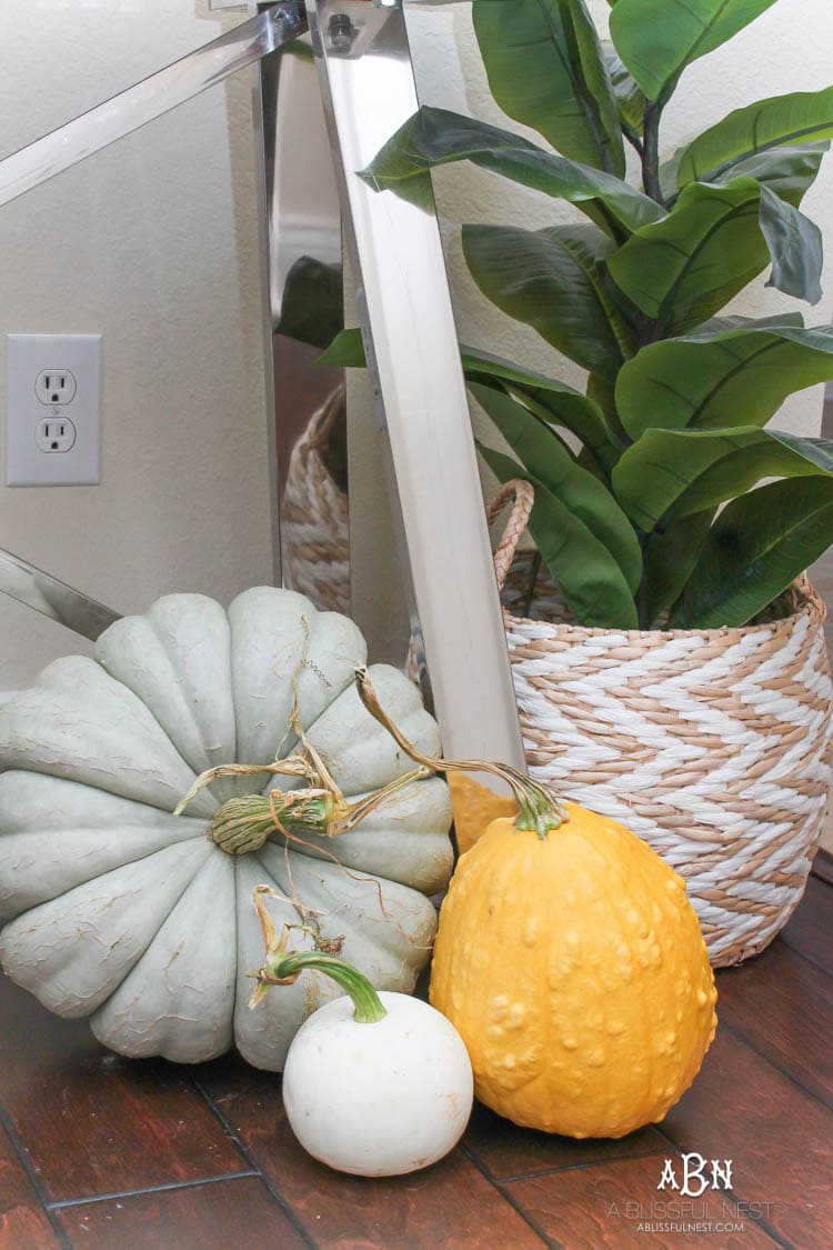 Full of rich jewel tones for fall, come visit my fall home tour! See more on https://ablissfulnest.com/ #ABlissfulNest #falldecor #falldecorideas #fall