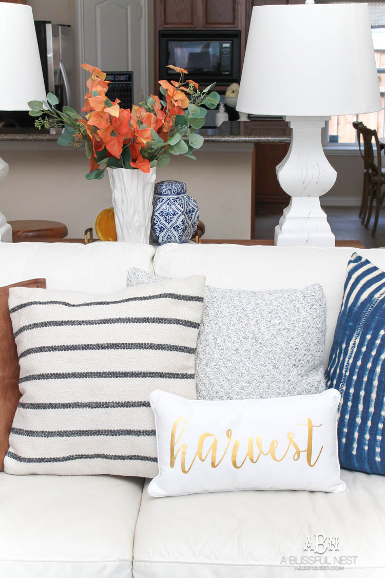 Full of rich jewel tones for fall, come visit my fall home tour! See more on https://ablissfulnest.com/ #ABlissfulNest #falldecor #falldecorideas #fall