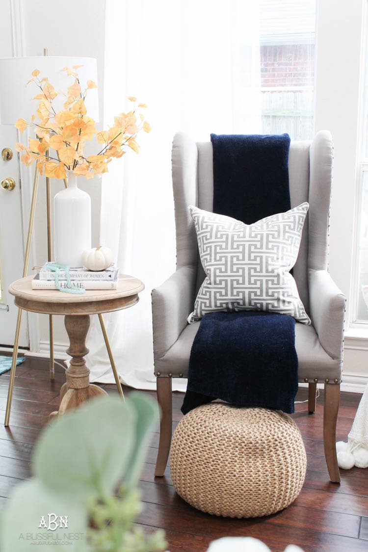 Full of rich jewel tones for fall, come visit my fall home tour! See more on https://ablissfulnest.com/ #ABlissfulNest #falldecor #falldecorideas #fall