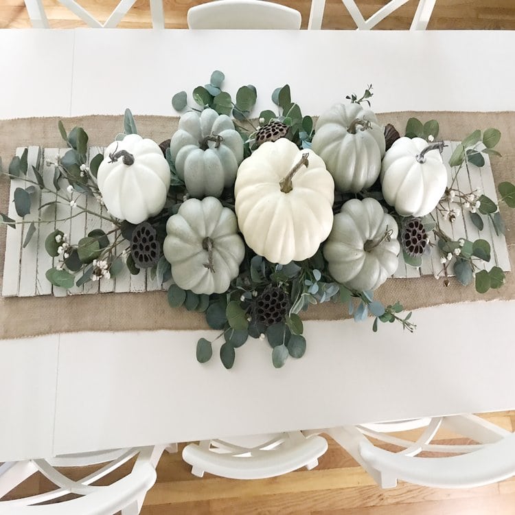This gorgeous simple fall tablescape is so easy to recreate with this step by step tutorial including a materials list. Perfect for a Thanksgiving table! #falldecor #thanksgivingtable