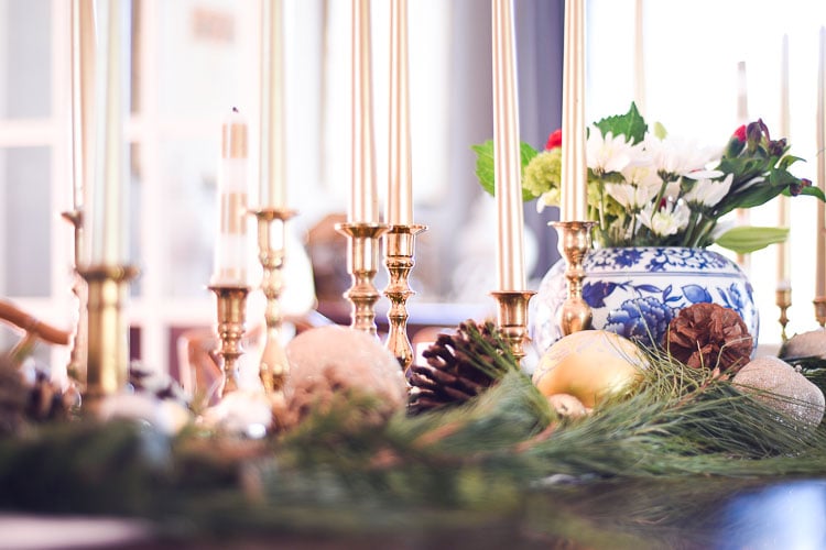 How to style your holiday table and mantel with vintage inspired holiday décor pieces, for more visit https://ablissfulnest.com #holidaydecor #holidaytablescape #holidaymantel