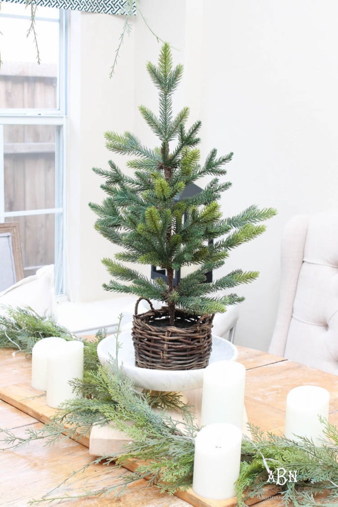 Christmas Home Tour: Classic Christmas Porch and Dining Room