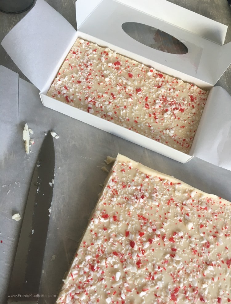This old fashioned peppermint white chocolate fudge recipe is perfect for holiday entertaining and gifting