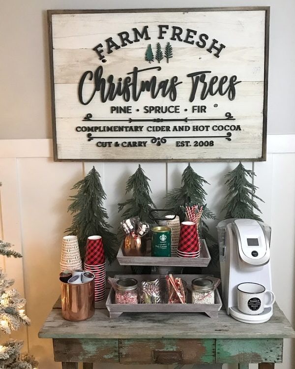 How to Style a Hot Cocoa Bar for the Holidays!