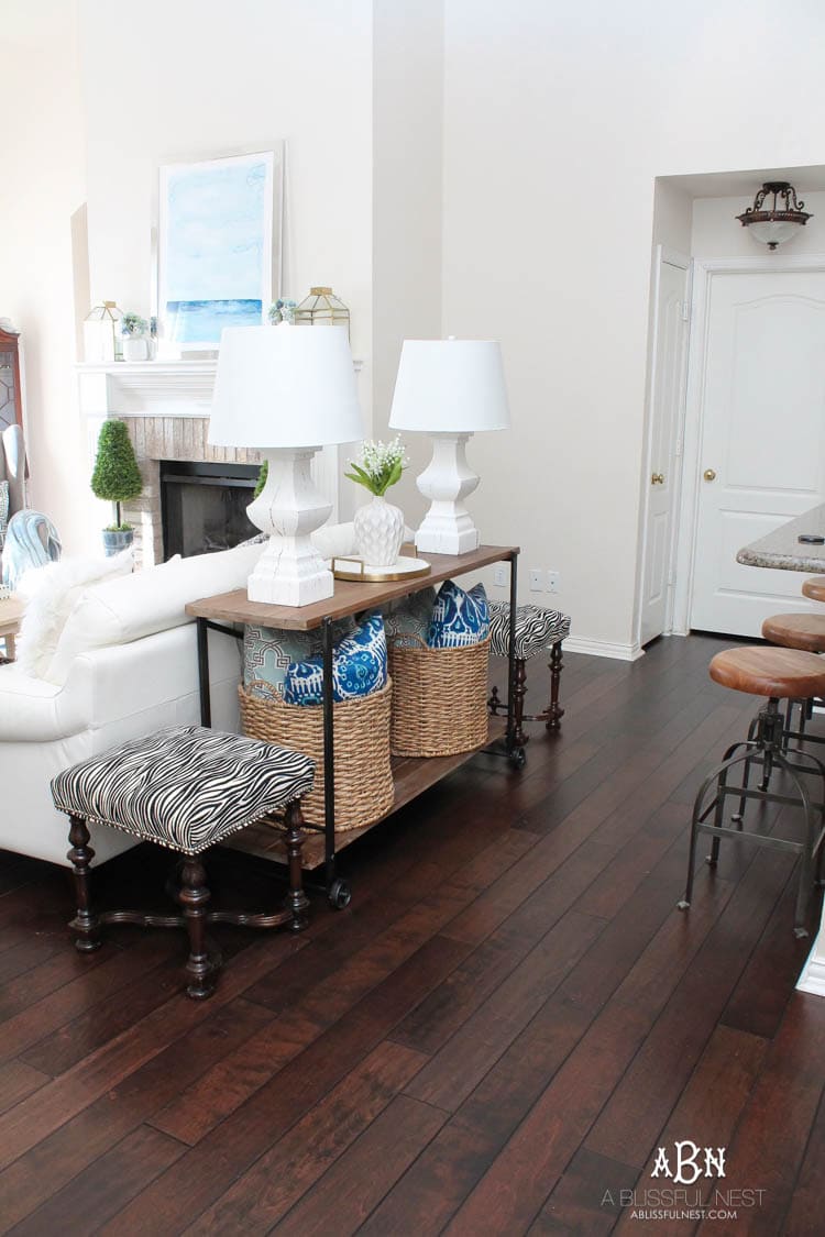 1 simple tool can make all the difference when cleaning your home. Love this spring cleaning tip to maintain my hardwood floors! #ad #bona #springcleaningtip #hardwoodfloors