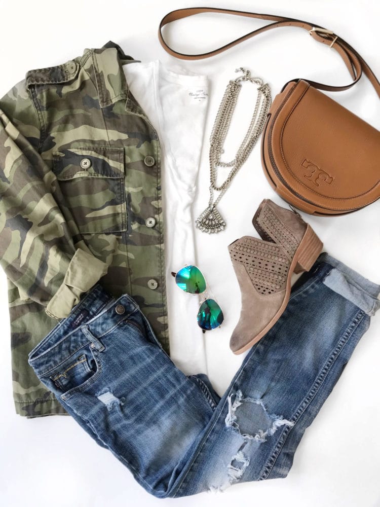 Put this look together easily with all the items linked in this post! #fashion #outfitideas #momstyle