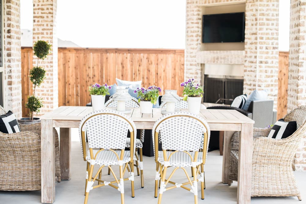 Even if you have a small backyard patio, you can still get big impact with these great tips! #outdoorpatio #backyardideas #patio #backyardideas