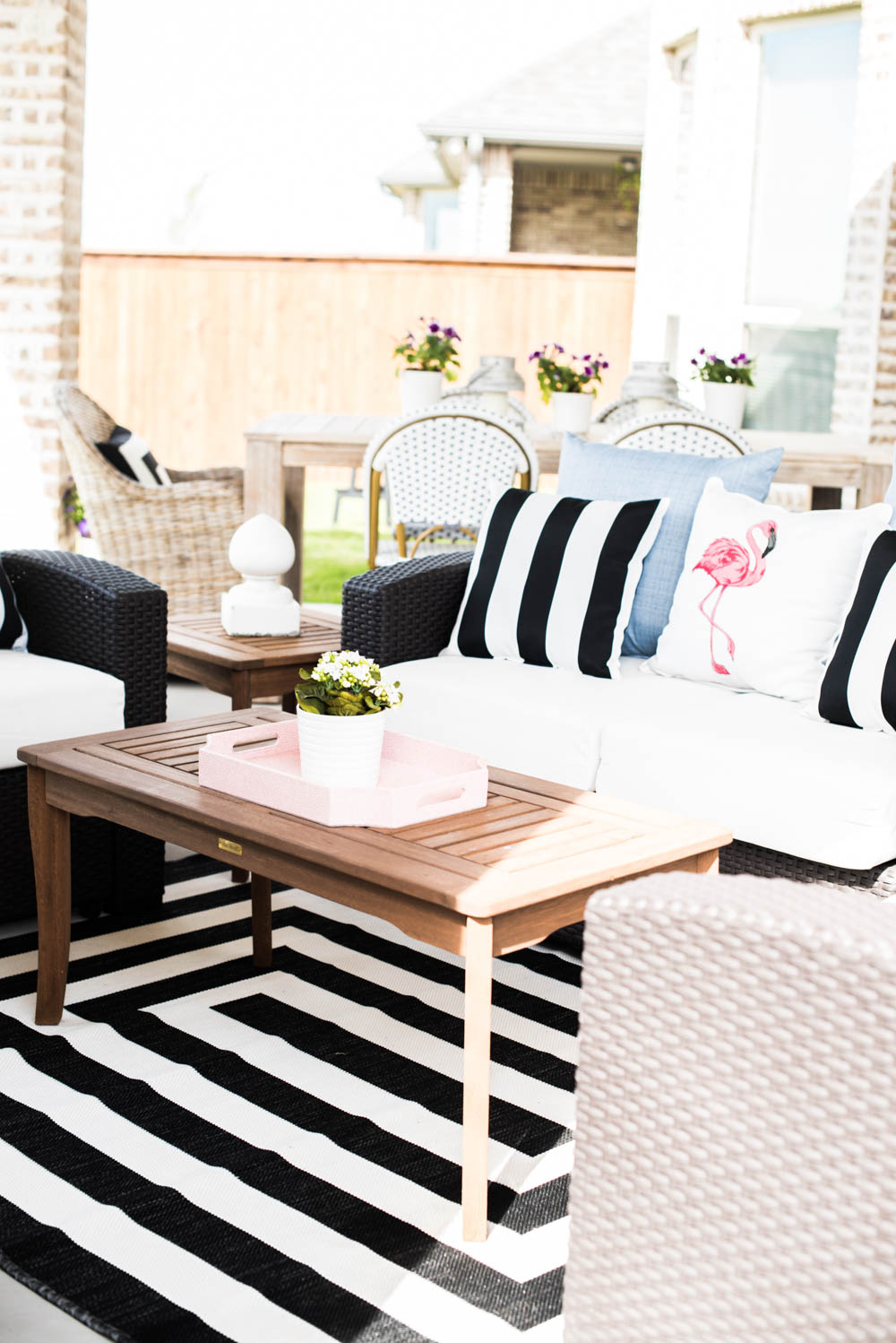 Even if you have a small backyard patio, you can still get big impact with these great tips! #outdoorpatio #backyardideas #patio #backyardideas