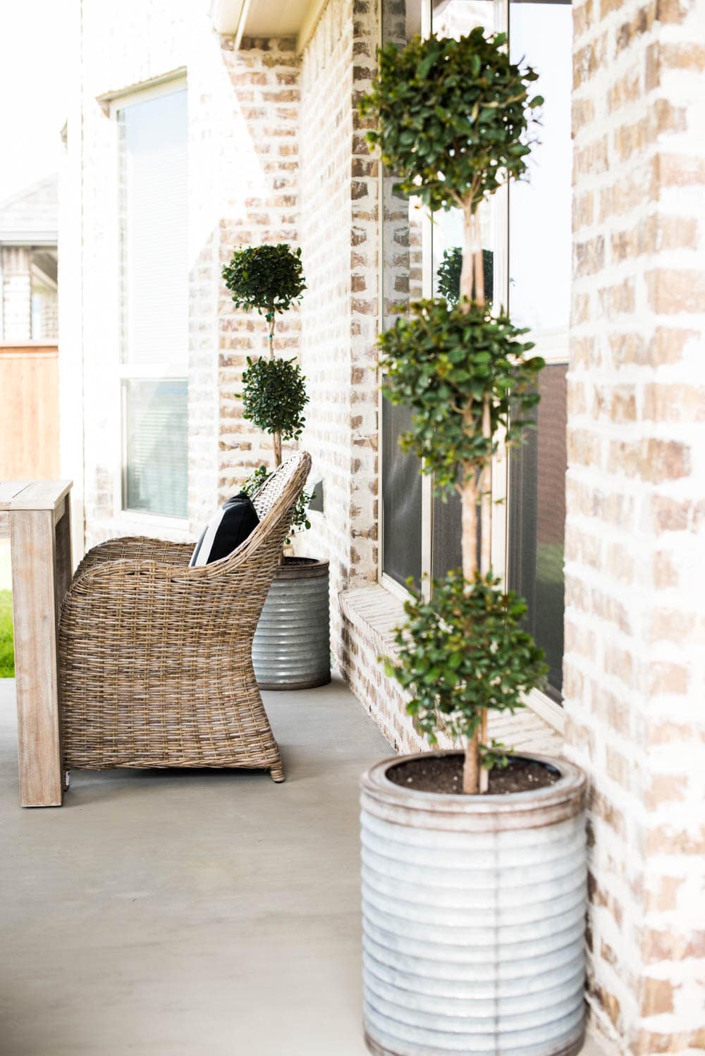 Even if you have a small backyard patio, you can still get big impact with these great tips! #outdoorpatio #backyardideas #patio #backyardideas