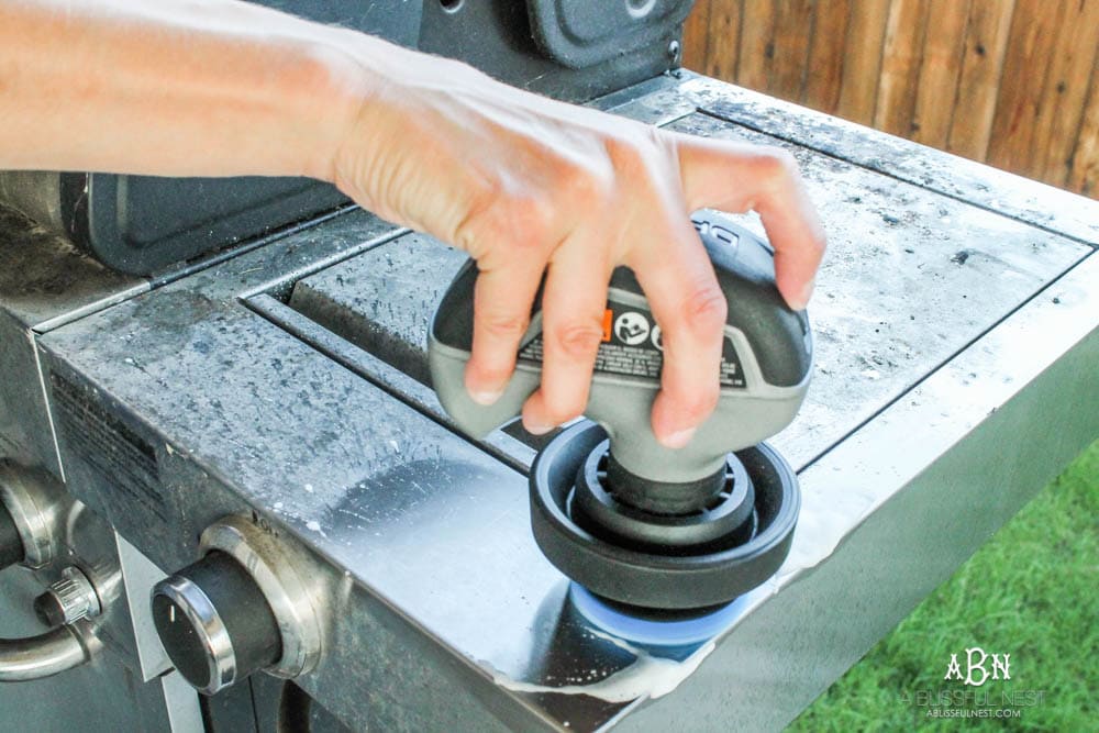 Get on top of those hard to clean places in your home with the new Dremel Versa. #ad #ConquerTheCleanup #morecleanlesseffort #Dremel