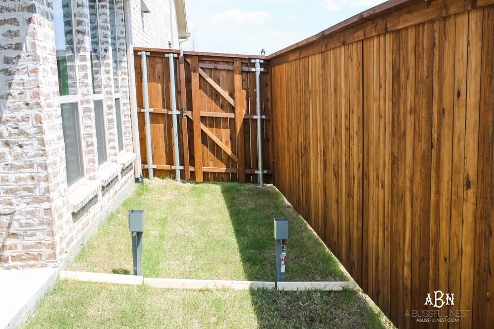 Follow our simple steps to recreate this dog gate for your own backyard with this essential gate kit from National Hardware. #ad #NationalHardware