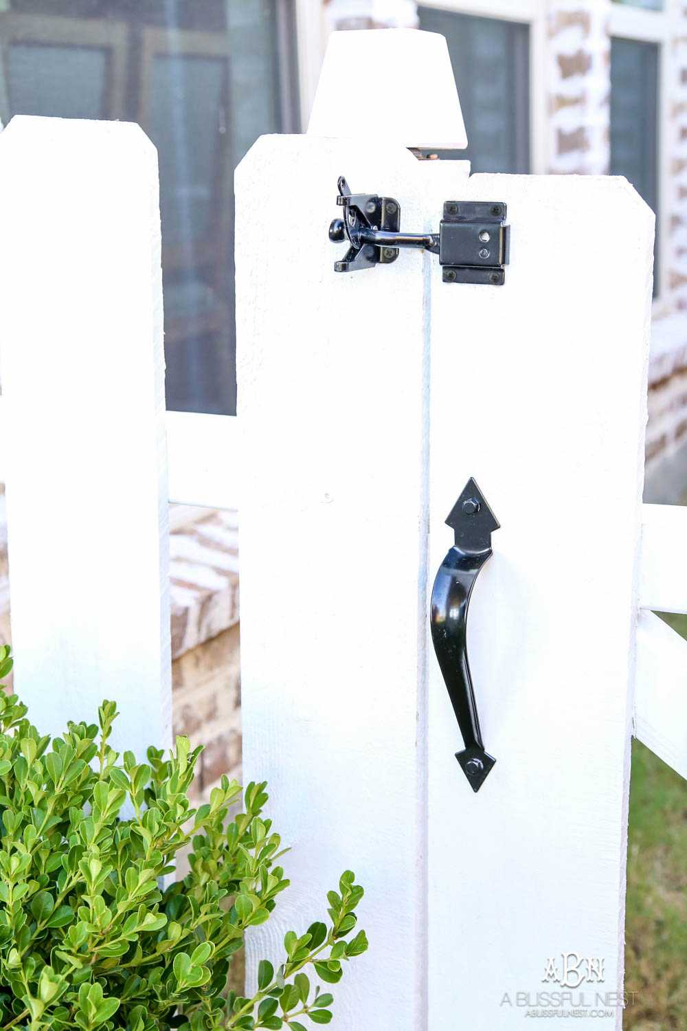 Follow our simple steps to recreate this dog gate for your own backyard with this essential gate kit from National Hardware. #ad #NationalHardware