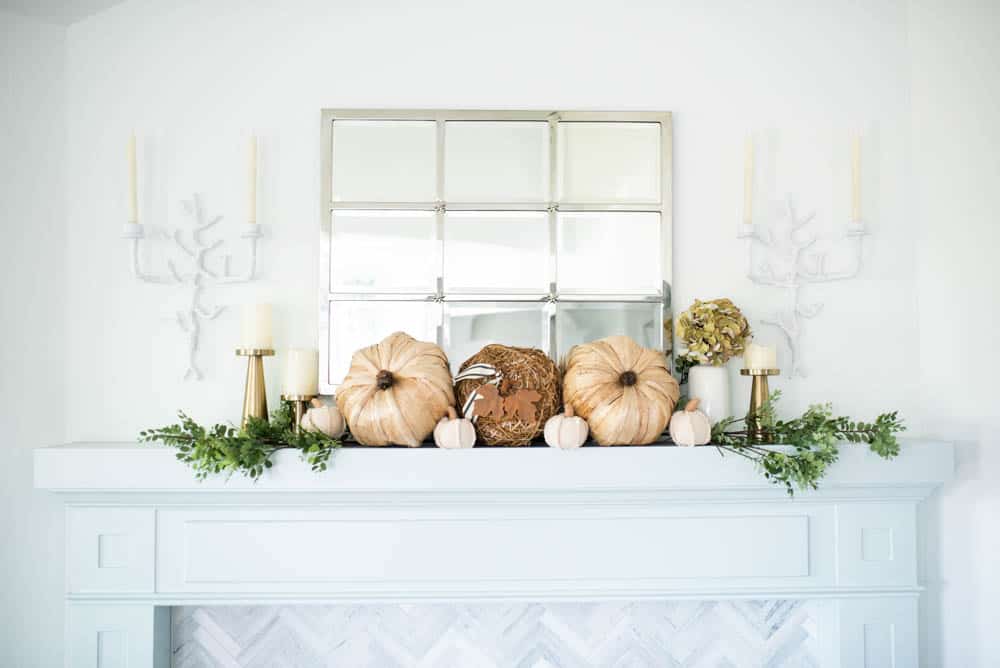 Beautiful neutral pops of fall decor and lots of texture in this fall living room home tour. #ABlissfulNest #falldecor #falldecorating #fallideas