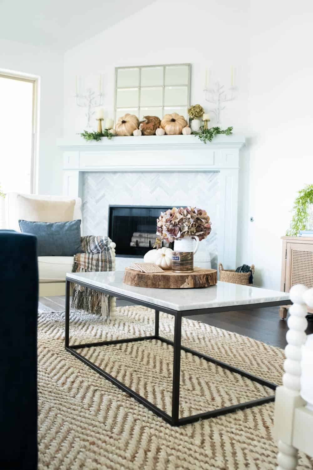 Beautiful neutral pops of fall decor and lots of texture in this fall living room home tour. #ABlissfulNest #falldecor #falldecorating #fallideas