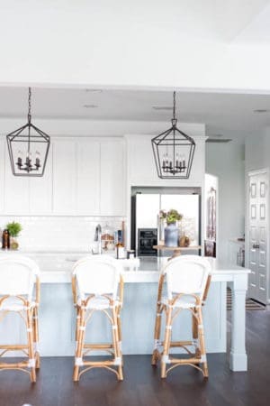 Beautiful simple and neutral pops of fall decor and lots of texture in this fall kitchen home tour. #ABlissfulNest #falldecor #falldecorating #fallideas