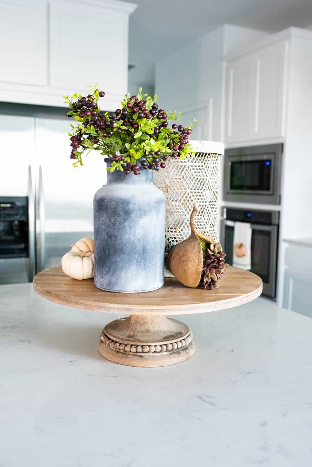 Beautiful simple and neutral pops of fall decor and lots of texture in this fall kitchen home tour. #ABlissfulNest #falldecor #falldecorating #fallideas