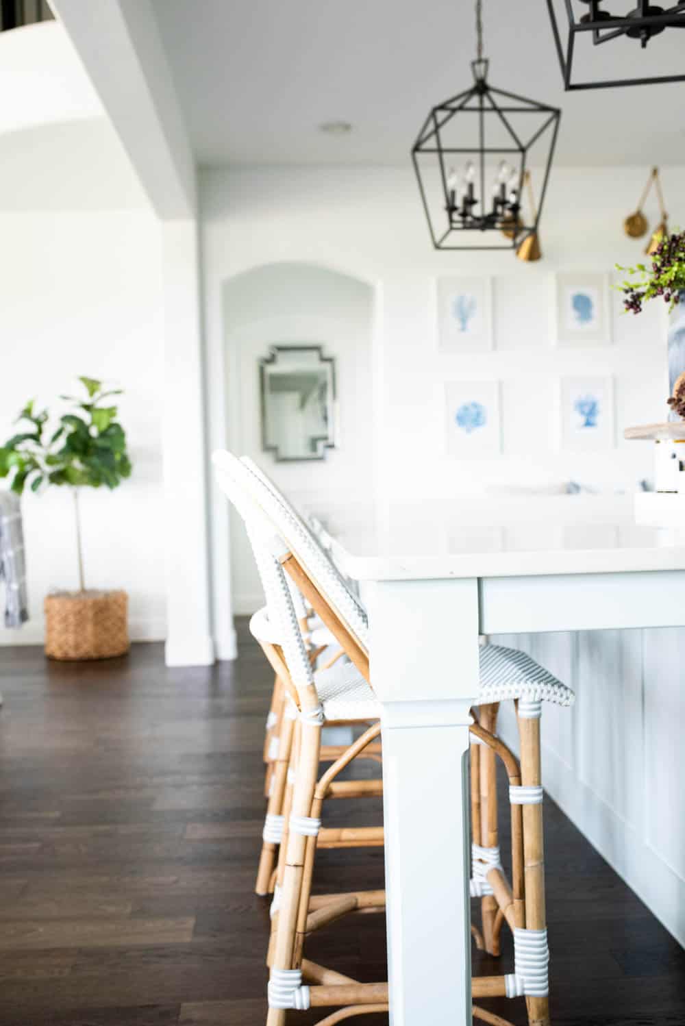 Beautiful simple and neutral pops of fall decor and lots of texture in this fall kitchen home tour. #ABlissfulNest #falldecor #falldecorating #fallideas