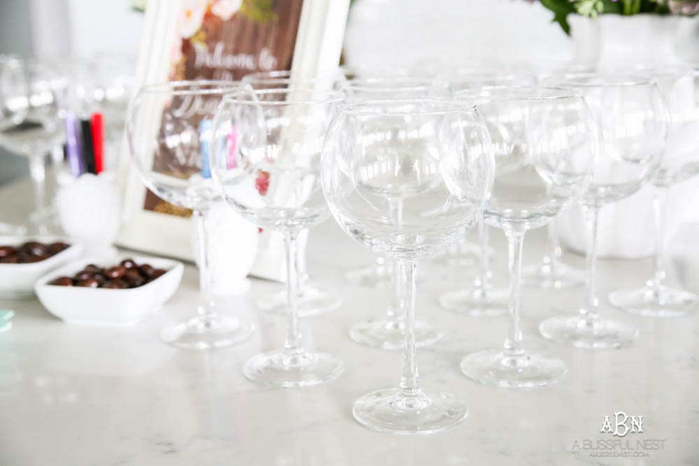 Get these tips on how to host a wine tasting party that all your friends will love! #ABlissfulNest #partyidea 