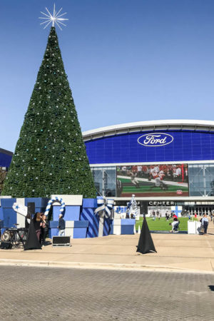 The Star District as it's the perfect place to shop, dine, and bring the family to experience the Dallas Cowboys themed campus. Offering more than thirty restaurants, shopping and specialty services, The Star District is a place for the whole family to enjoy. #ad #TheStar #MarketAtTheStar
