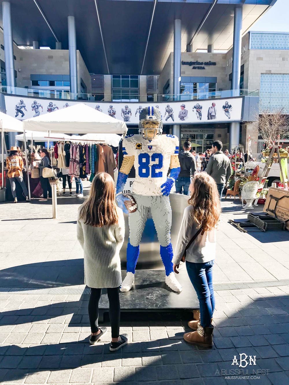 The Star District as it's the perfect place to shop, dine, and bring the family to experience the Dallas Cowboys themed campus. Offering more than thirty restaurants, shopping and specialty services, The Star District is a place for the whole family to enjoy. #ad #TheStar #MarketAtTheStar