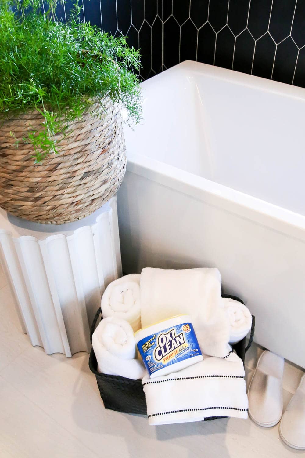 Everyone needs these OxiClean products in their cleaning and Laundry room cabinets to take care of your home. #ad #OxiClean #OxiCleanWOW #SmartSolutions