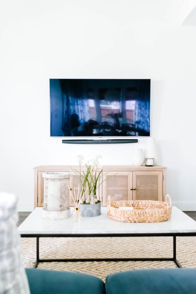 Summer Home Tour + Simple and Fresh Summer Living Room Decor - A ...