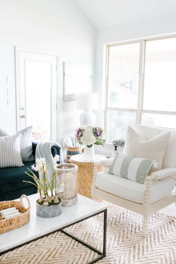 Summer Home Tour + Simple and Fresh Summer Living Room Decor - A ...