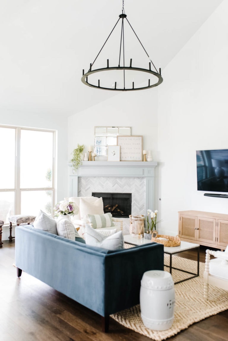 Summer Home Tour + Simple and Fresh Summer Living Room Decor - A ...