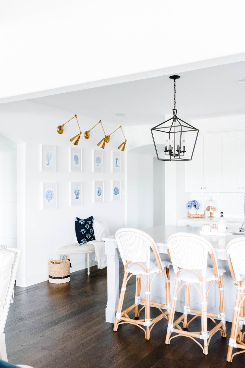 Bring summer décor into your kitchen with these fresh and simple summer kitchen decorating ideas. #ABlissfulNest #summerhomedecor #summerstyle