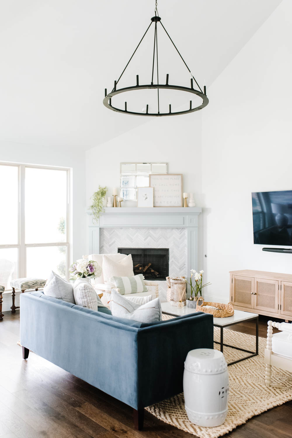 Summer Home Tour + Simple and Fresh Summer Living Room Decor