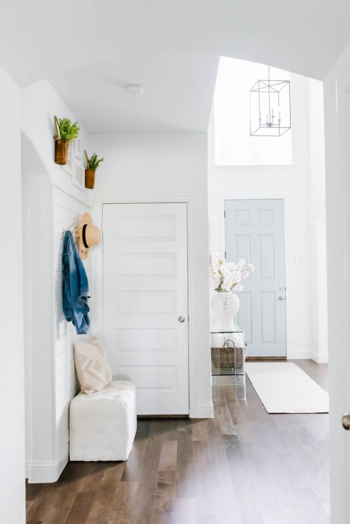 Summer Decor Ideas for The Entryway - A Blissful Nest