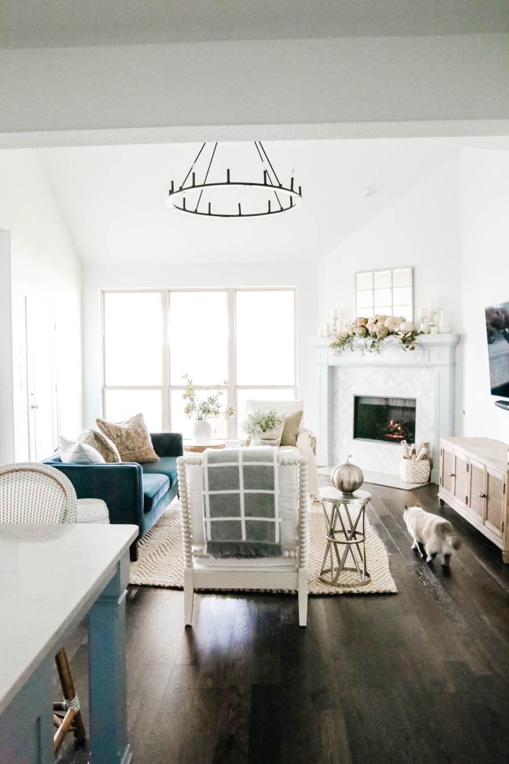 Open concept home, space planning ideas, fall decorating ideas with blue accents for fall. #ABlissfulNest #fallinspiration #falldecorating #livingroomideas