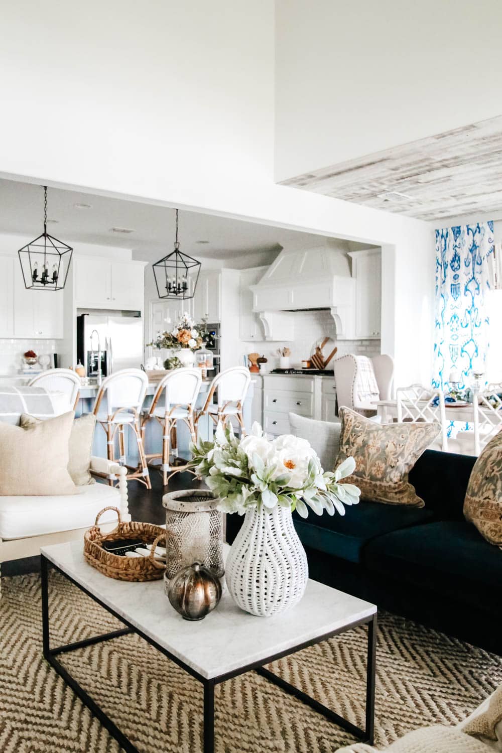 Neutral fall decor mixed with shades of blue for a coastal inspired fall home decor look. #ABlissfulNest #fallinspiration #falldecorideas #livingroomideas