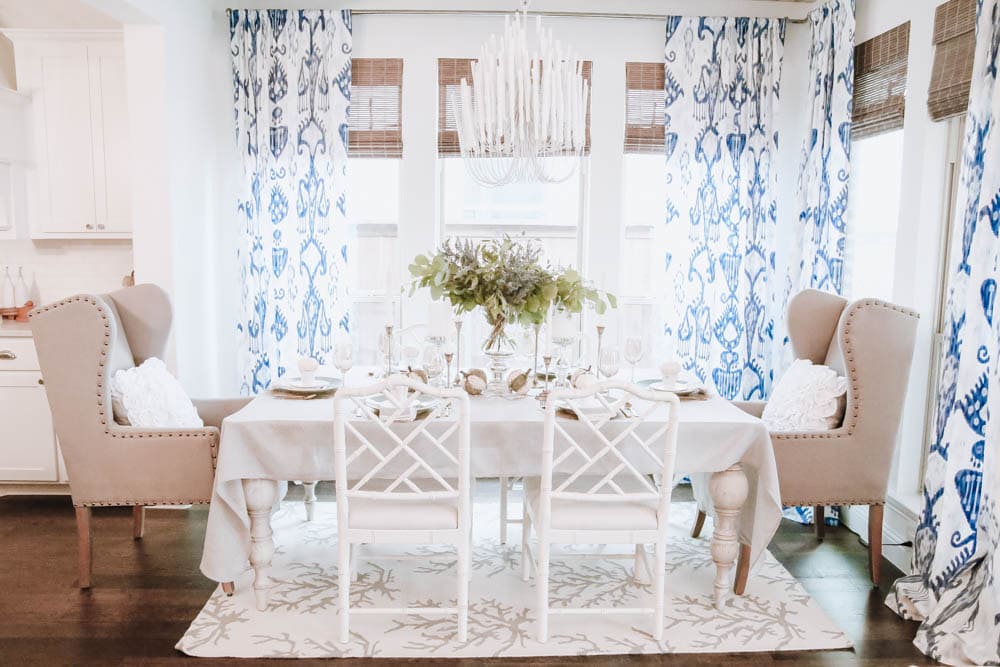 Using white and gold for a beautiful fall tablescape. #ABlissfulNest #falldecor #falltable #thanksgiving