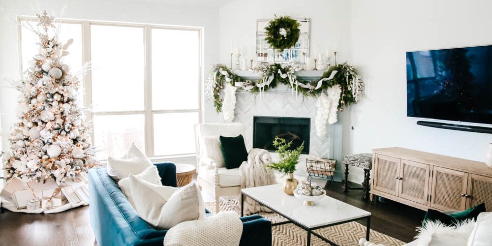 Loveliest Looks Of Christmas Winter Green Christmas Home