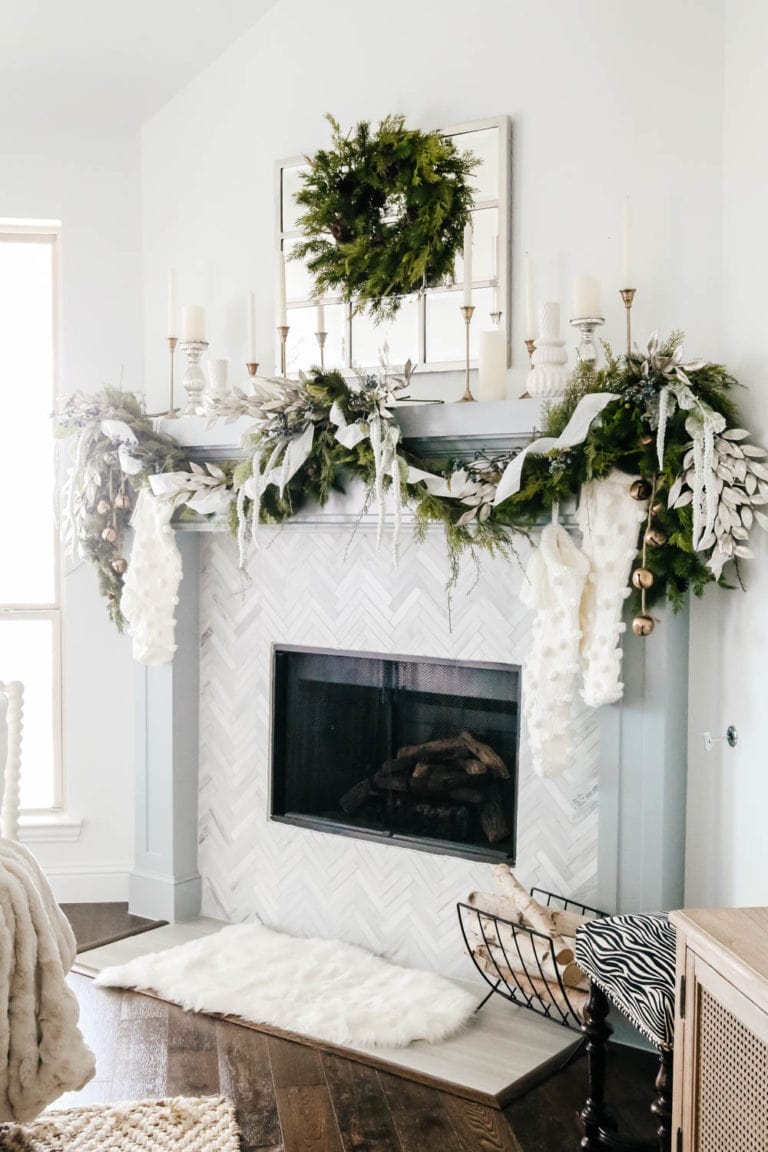 Winter Green Christmas Home Tour