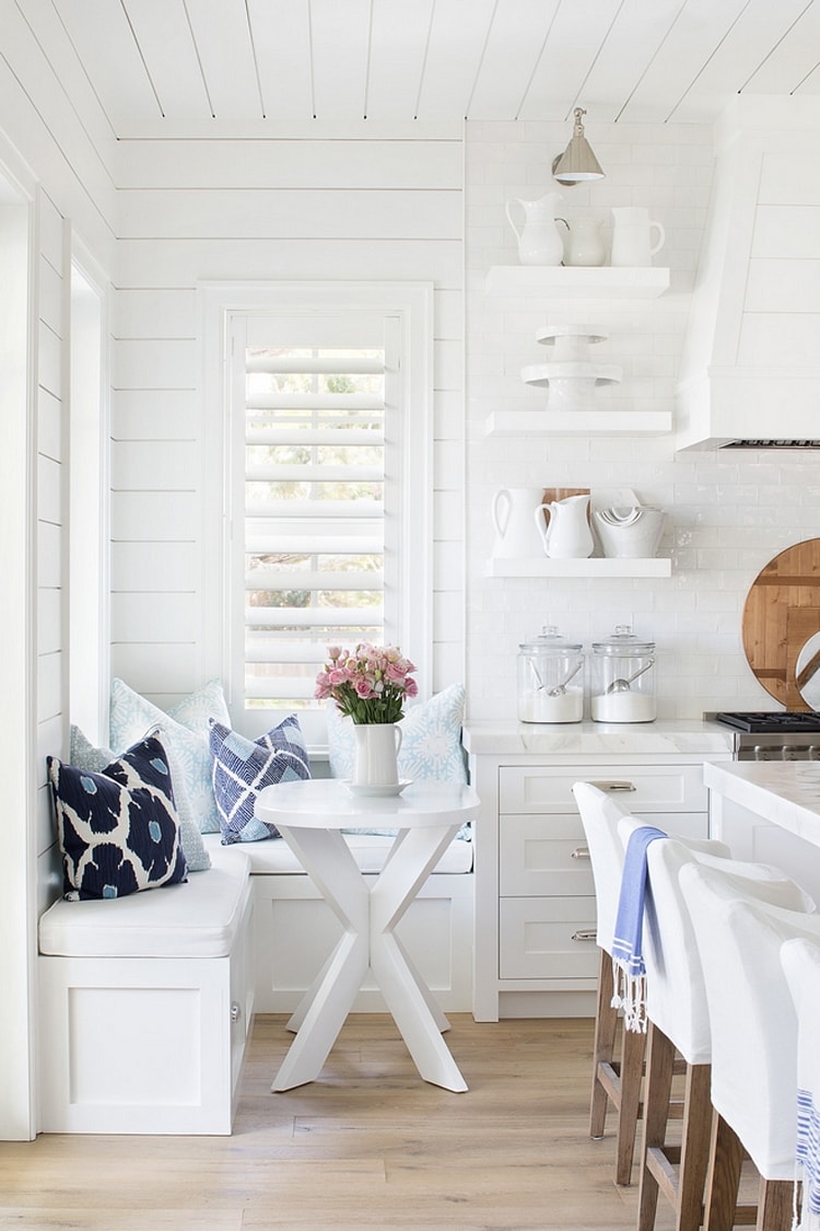 The prettiest beach cottage tour by 'Beach Pretty' is simply stunning! I love everything about it.