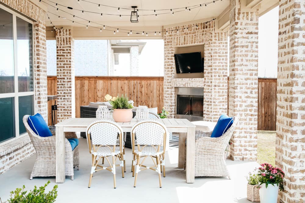 Affordable design tips to help decorate your patio for spring. #ABlissfulNest #patio #outdoor #backyard