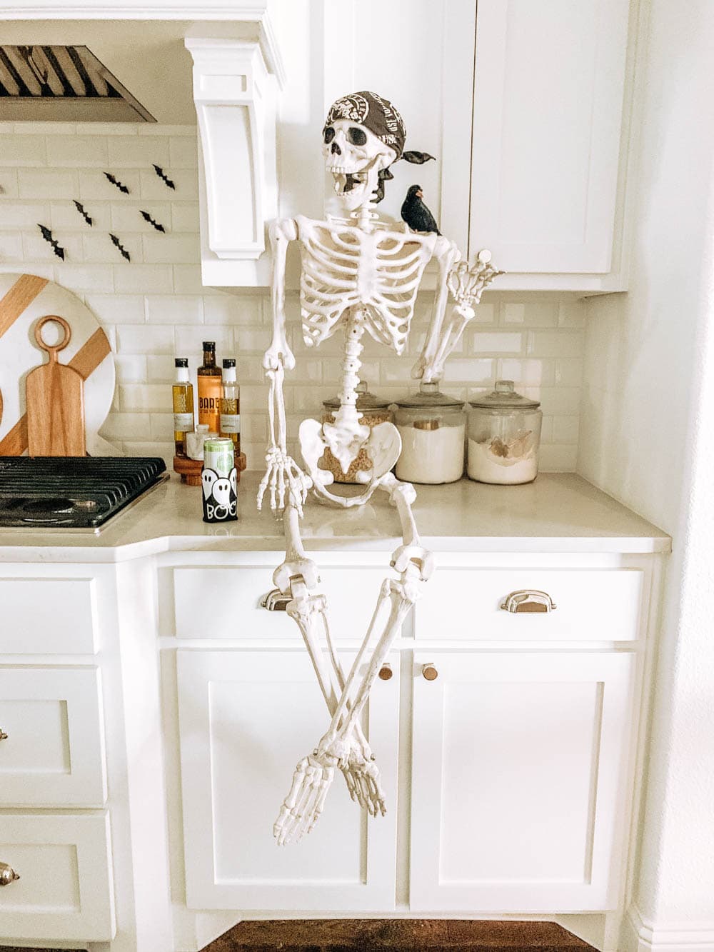 Posable Skeleton ideas. Halloween decorating. #ABlissfulNest #halloweendecor