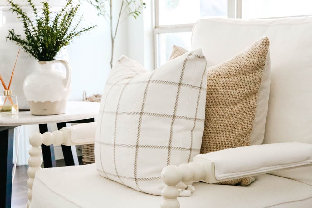 Soft texture and pattern, pillow styling, fall pillows, fall decor. #ABlissfulNest #falldecor