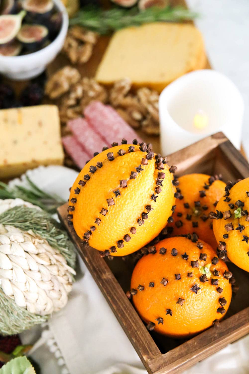 Such an easy and delicious smelling orange clove pomander to add to your fall tables and to decorate with. #ABlissfulNest #fall #appetizer