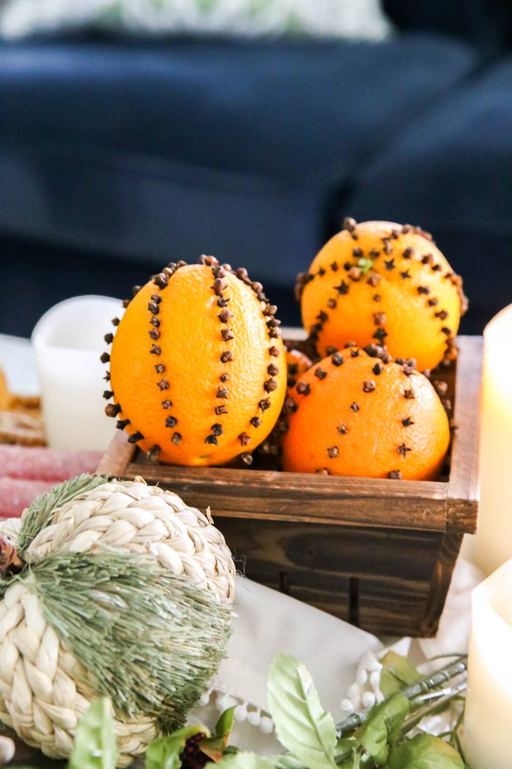 Such an easy and delicious smelling orange clove pomander to add to your fall tables and to decorate with. #ABlissfulNest #fall #appetizer