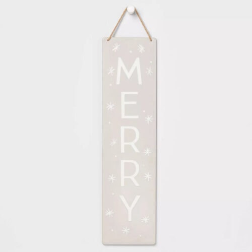 This white metal 'Merry' sign is a fun piece of Christmas decor under $20! #ABlissfulNest