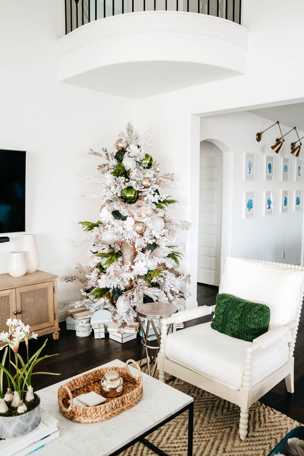 Holiday Tree Toppers Adding Final Touches to Modern Christmas Tree