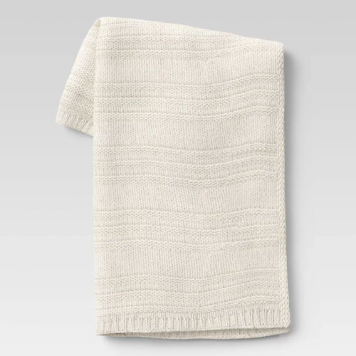 This knit throw blanket is such a great, under $50 gift idea! #ABlissfulNest