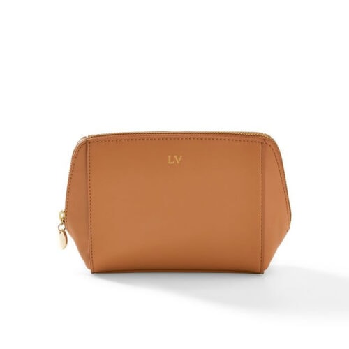 This vegan leather bag is such a good gift idea and it looks like it was super pricey, but it isn't! #ABlissfulNest