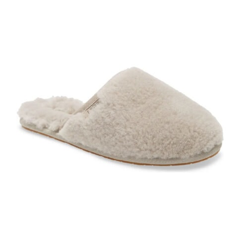 These UGG slippers are so cute and cozy, and under $100! #ABlissfulNest