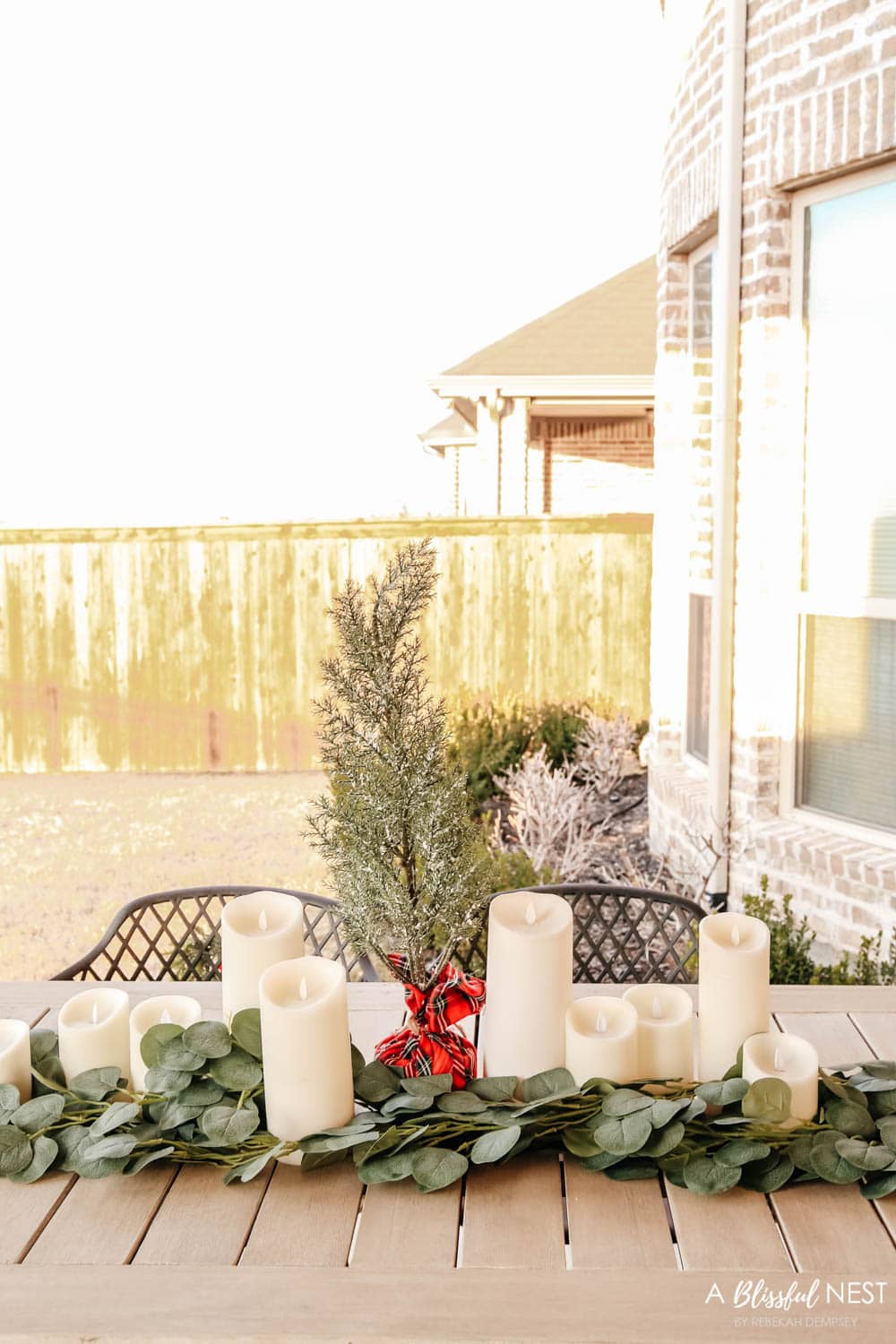 Easy and affordable holiday home decor ideas for any space. #ABlissfulNest #christmasdecor #christmas