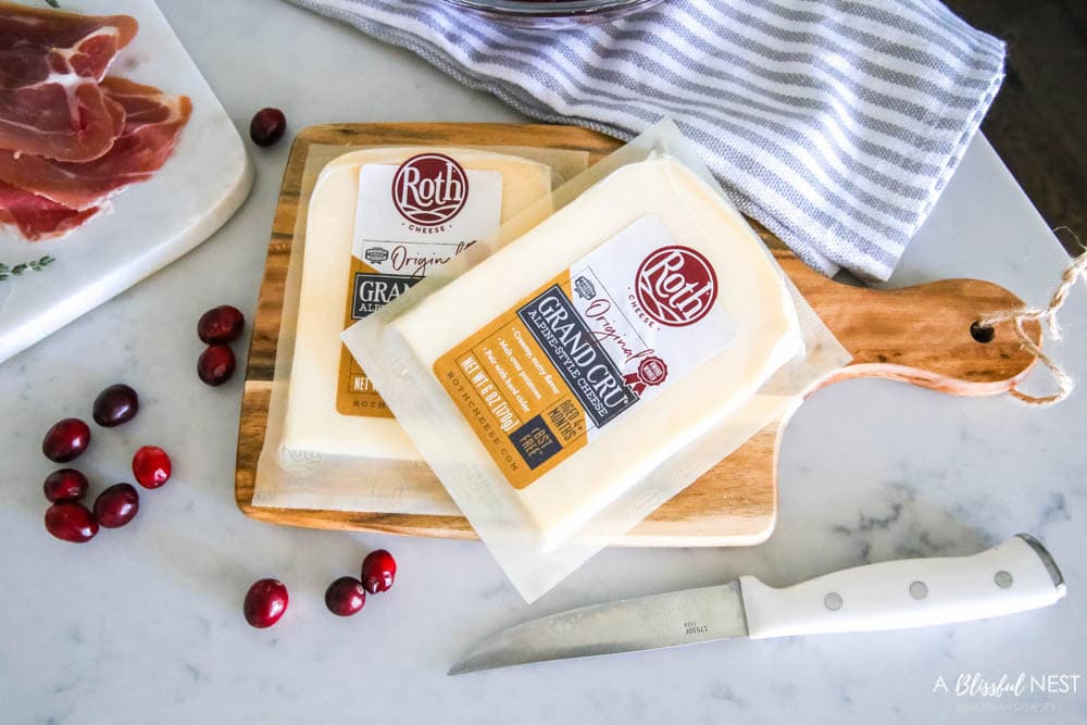 The yummiest grilled cheese recipe featuring my favorite cheese, Grand Cru by Roth Cheese. #ABlissfulNest #rothcheese #rothgrandcru #ad