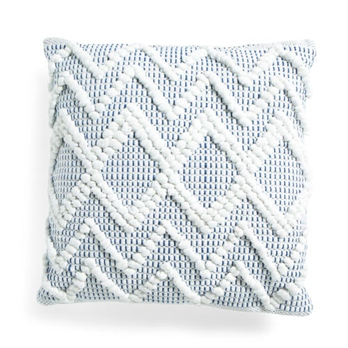 This blue textured throw pillow is so pretty for your patio this spring and summer! #ABlissfulNest